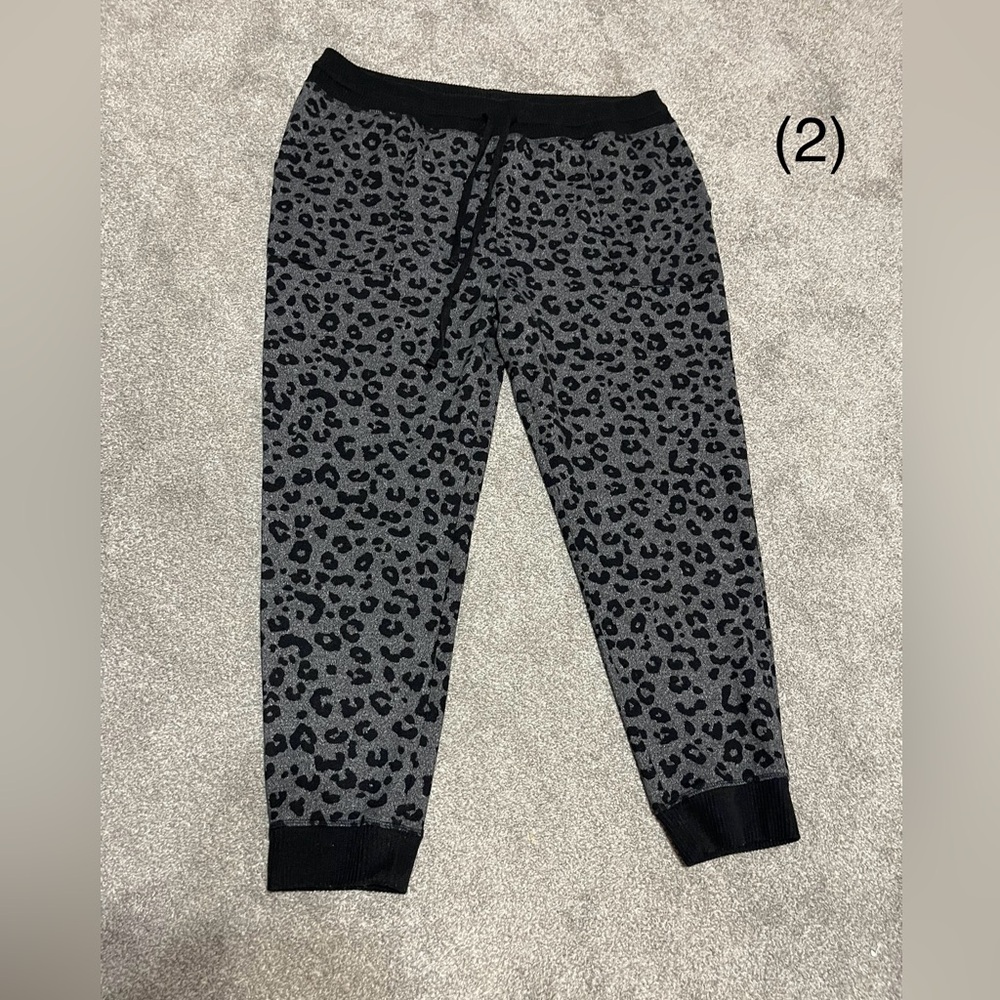 Time And Tru joggers